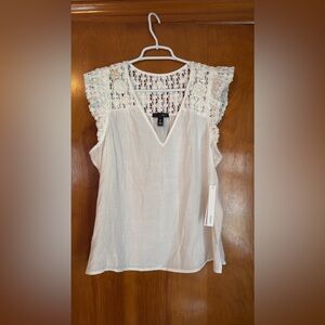 NWT - Aqua Tank
White Size XL